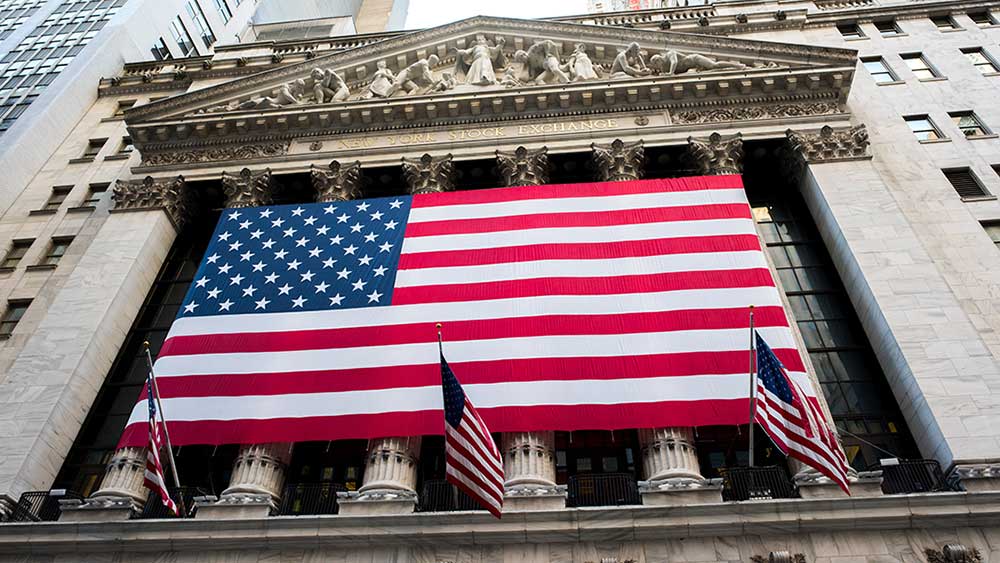 Stock Market Today: Dow Soars 500 Points Amid Rate-Hike Bets; Apple Advances